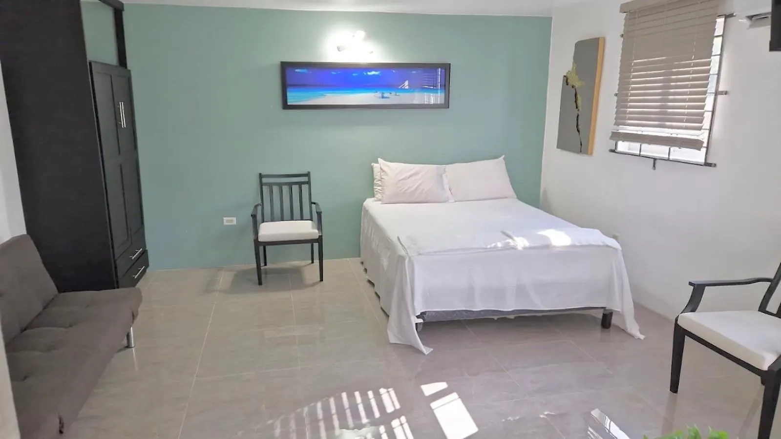 Amharic Hotel Kingston